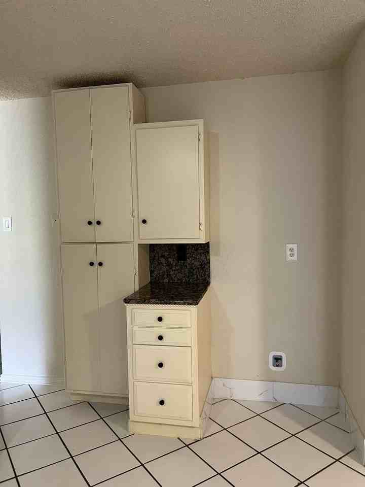 6400 Allegheny Trl - Photo 7 of 17
