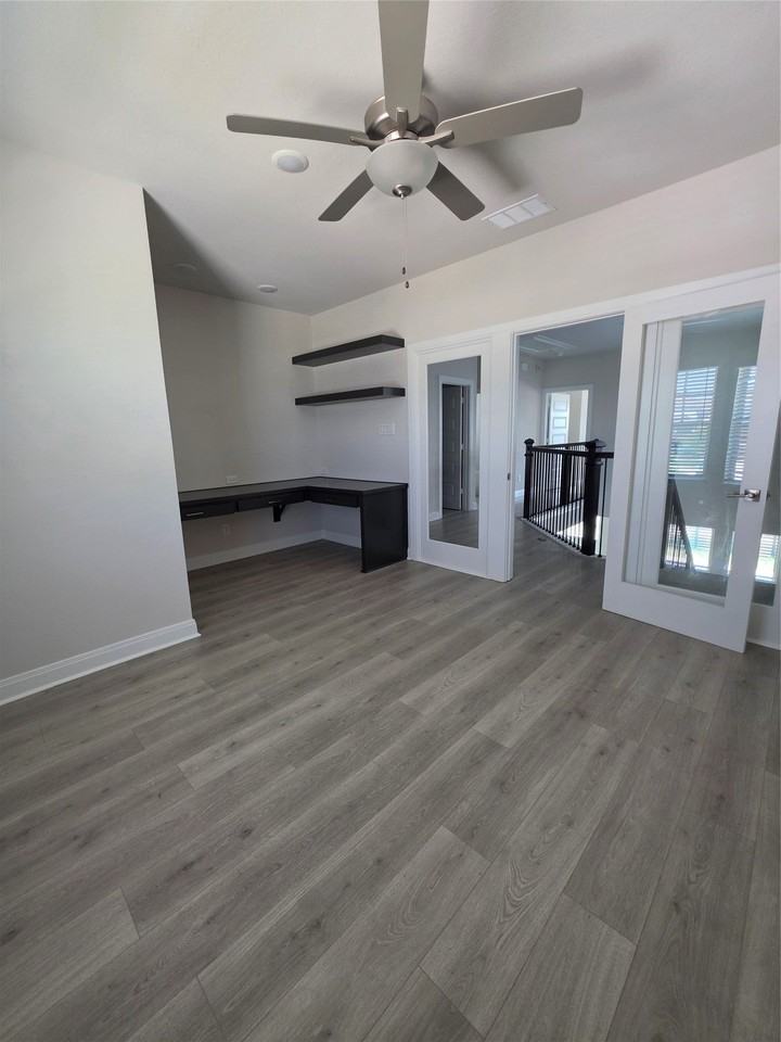 708 Treaty Oak Dr - Photo 7 of 25