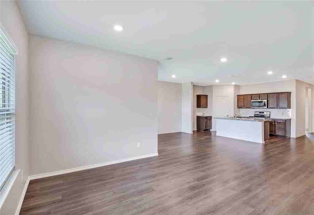110 Real Quiet Ln - Photo 4 of 25