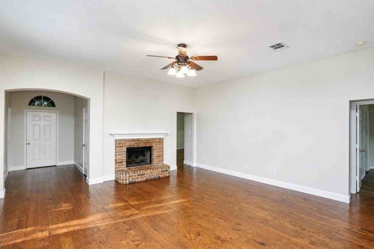 1816 Caddo Lake Dr - Photo 5 of 19