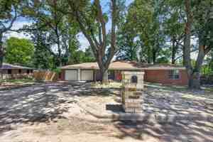 featured image of 925 Maryland Dr