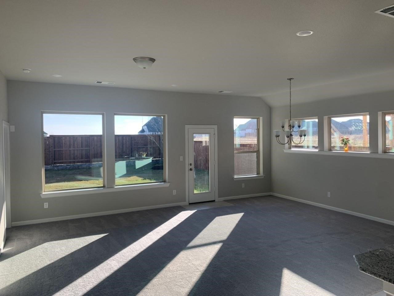 1821 Leo Dr - Photo 4 of 13