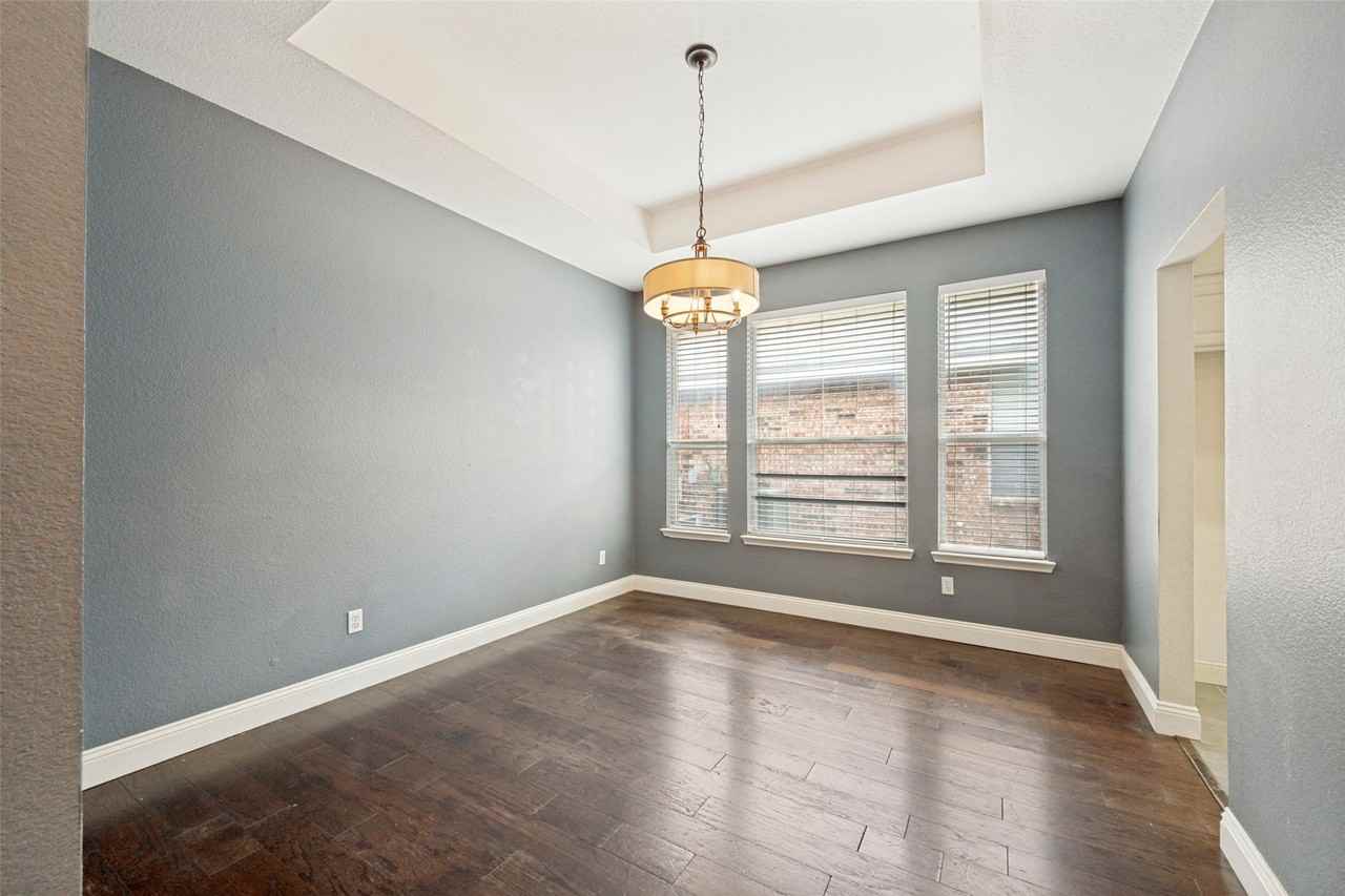 4849 Gloucester Dr - Photo 5 of 25