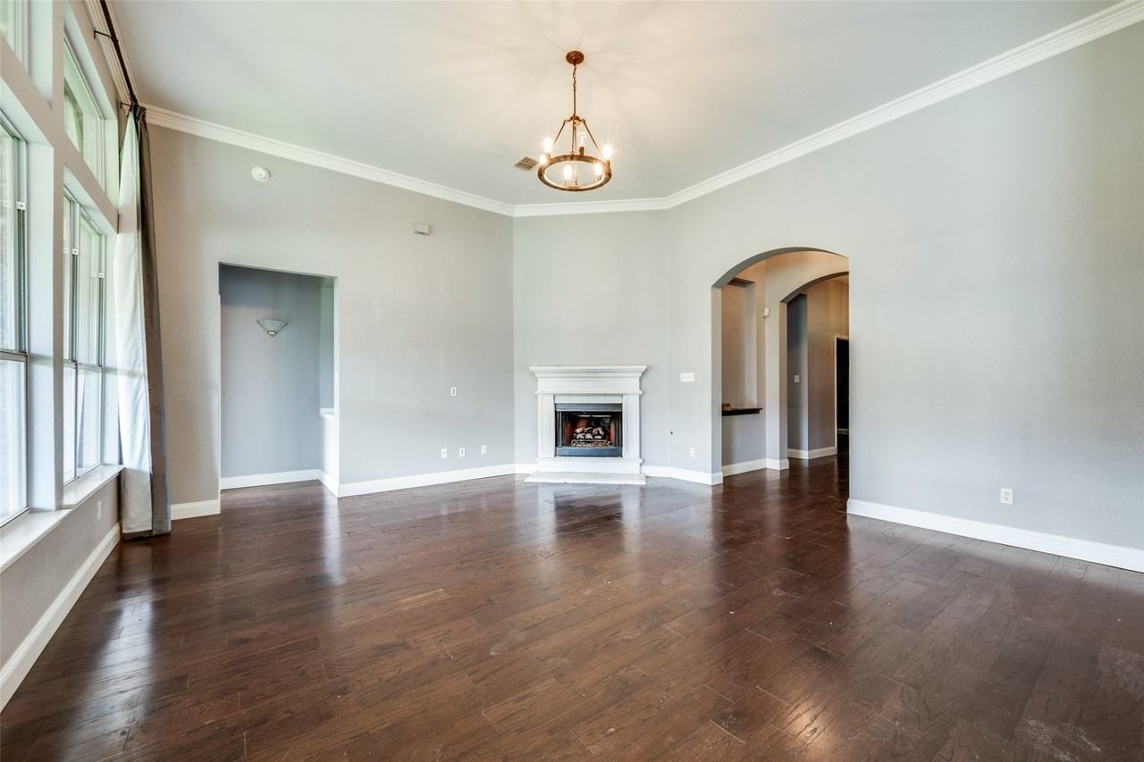 4849 Gloucester Dr - Photo 6 of 25