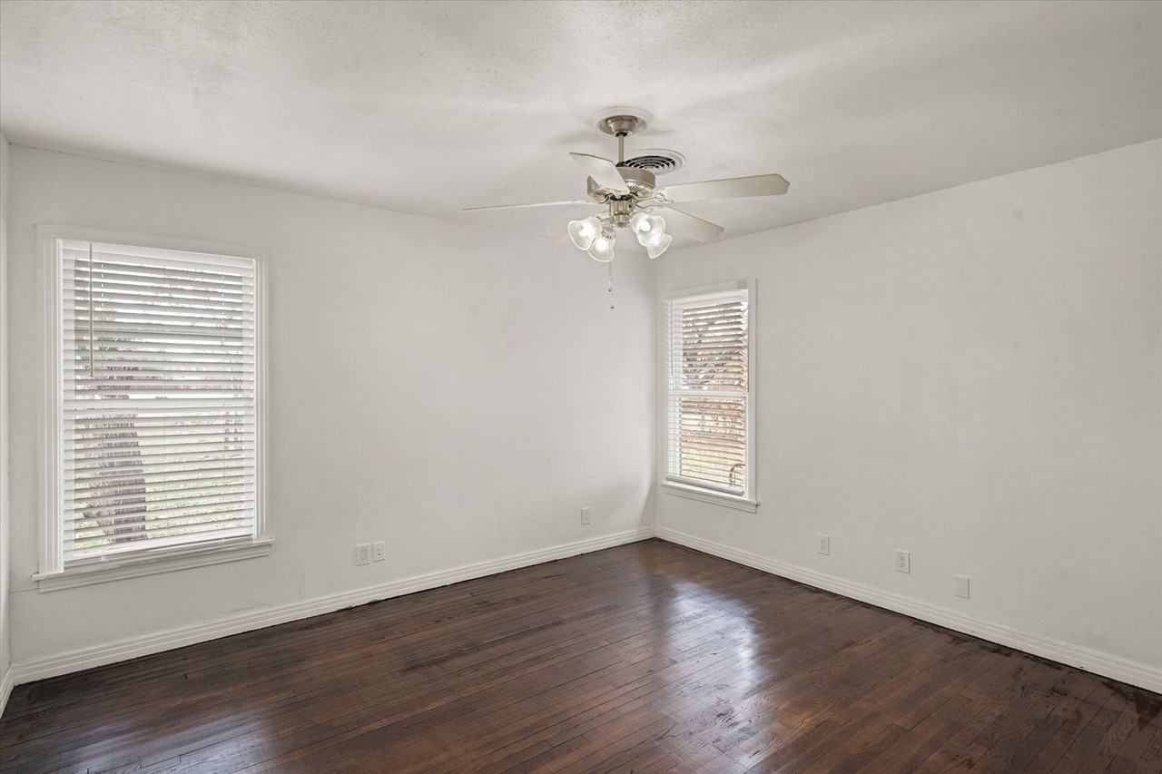 7420 Retta Mansfield Rd - Photo 4 of 13