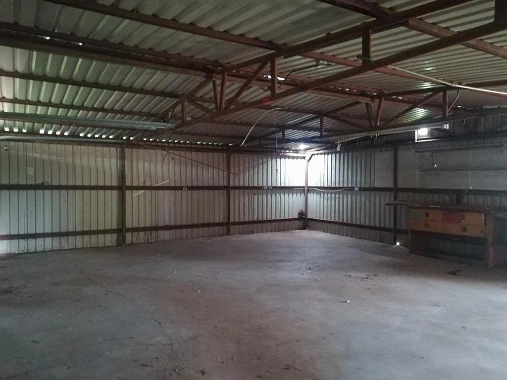 1101 N Main St - Photo 4 of 9