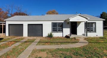 featured image of 2421 Loy Lake Rd