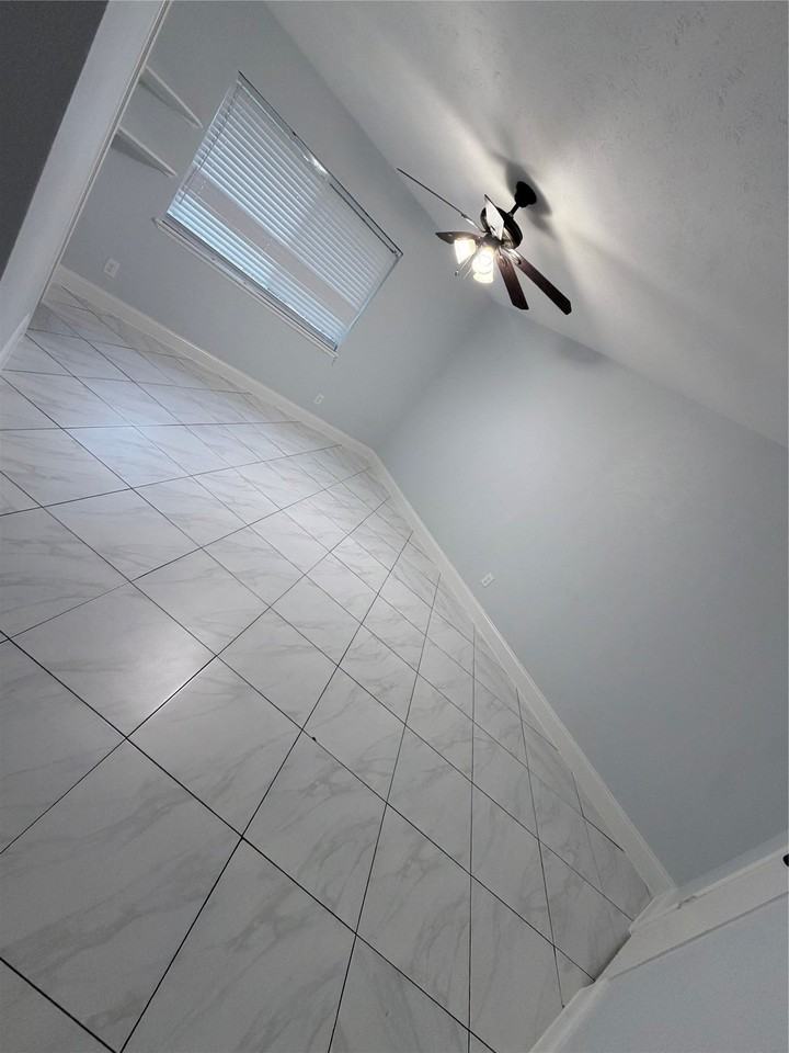 6026 Highcrest Dr - Photo 5 of 14