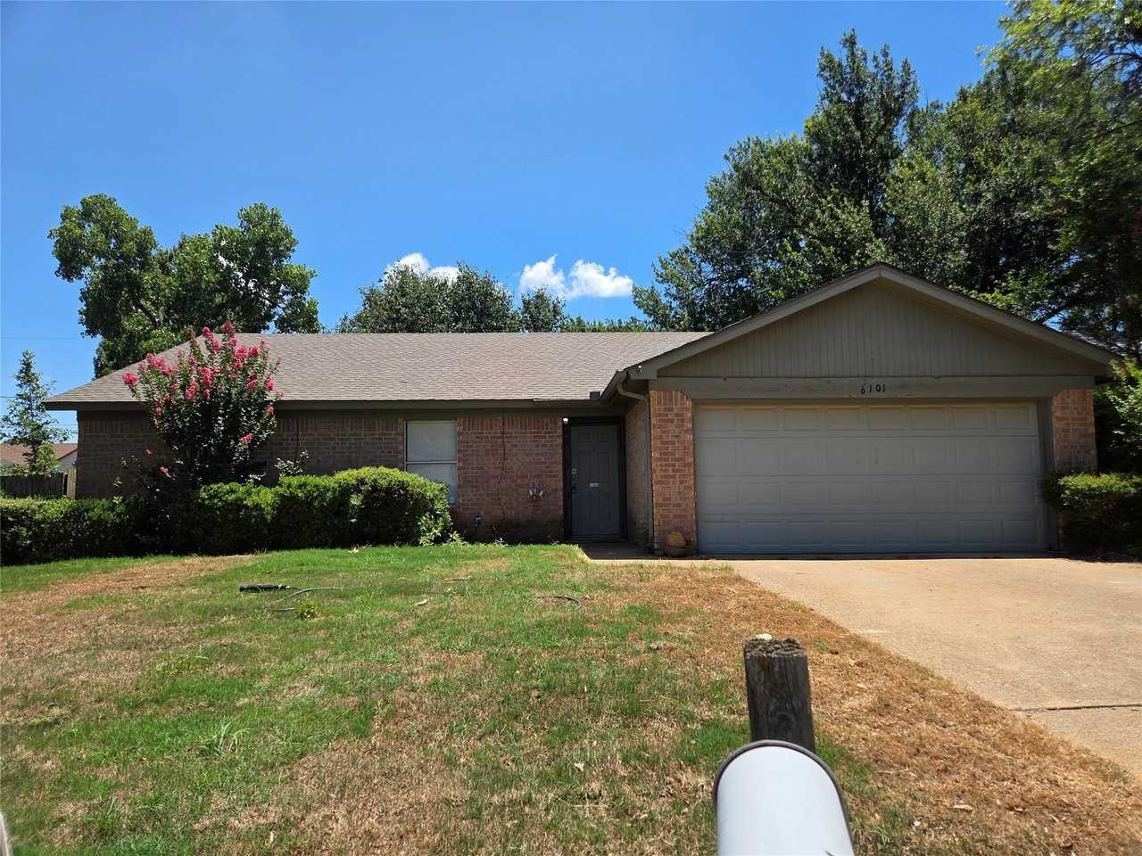 6101 Cool Springs Dr - Photo 2 of 16