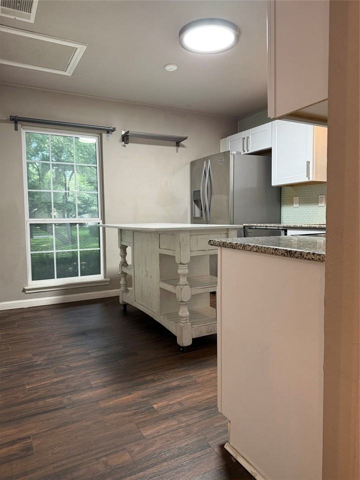 300 Cimarron Way - Photo 5 of 14