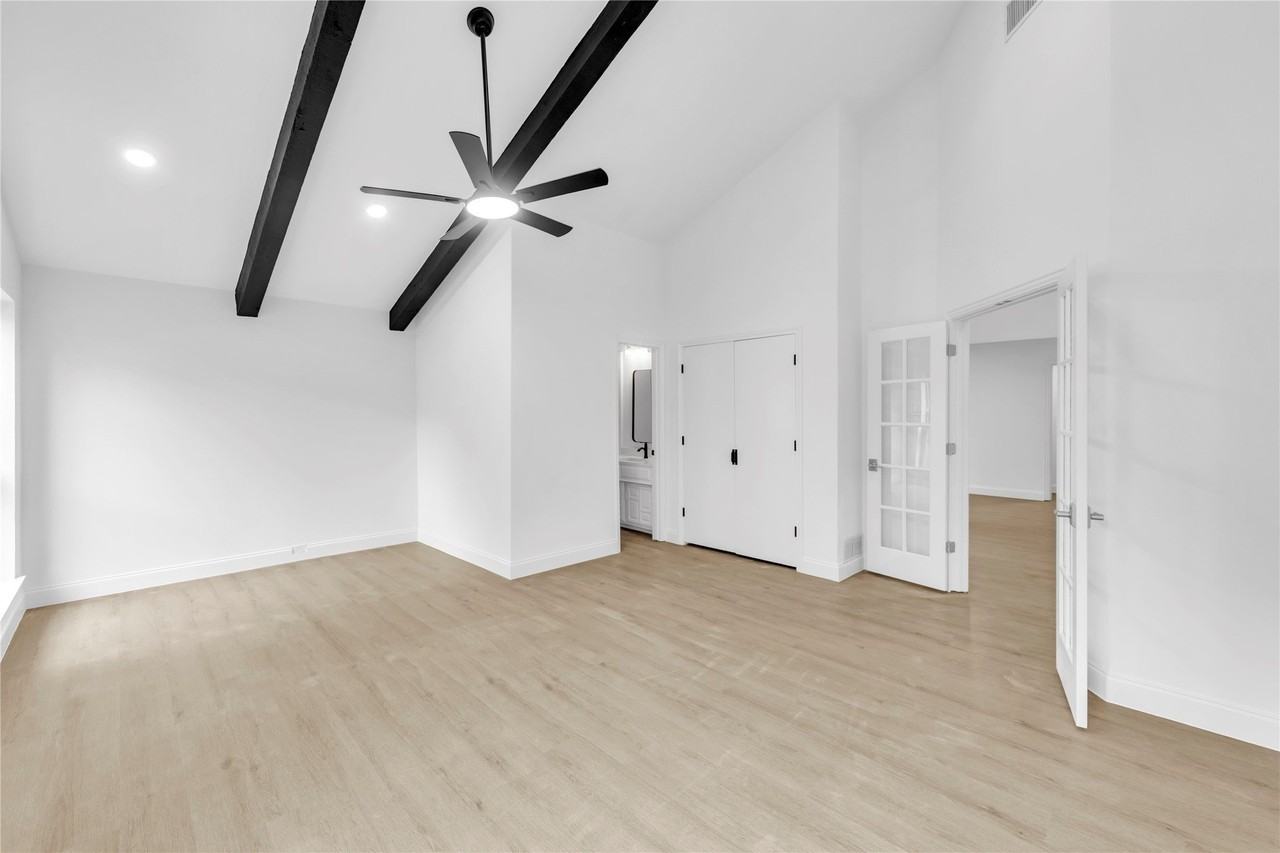 13826 Wooded Creek Ct - Photo 6 of 34