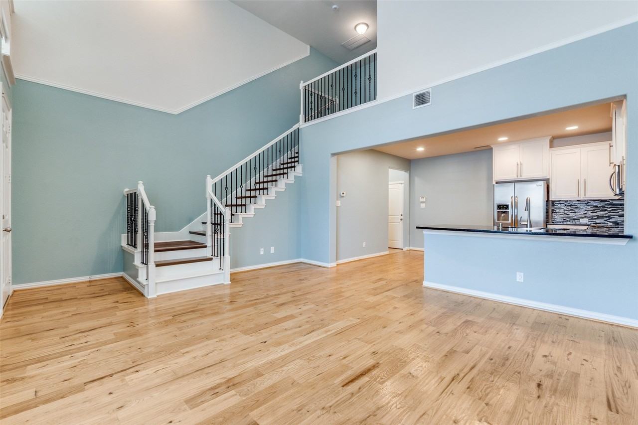 531 Matthew Pl - Photo 3 of 12