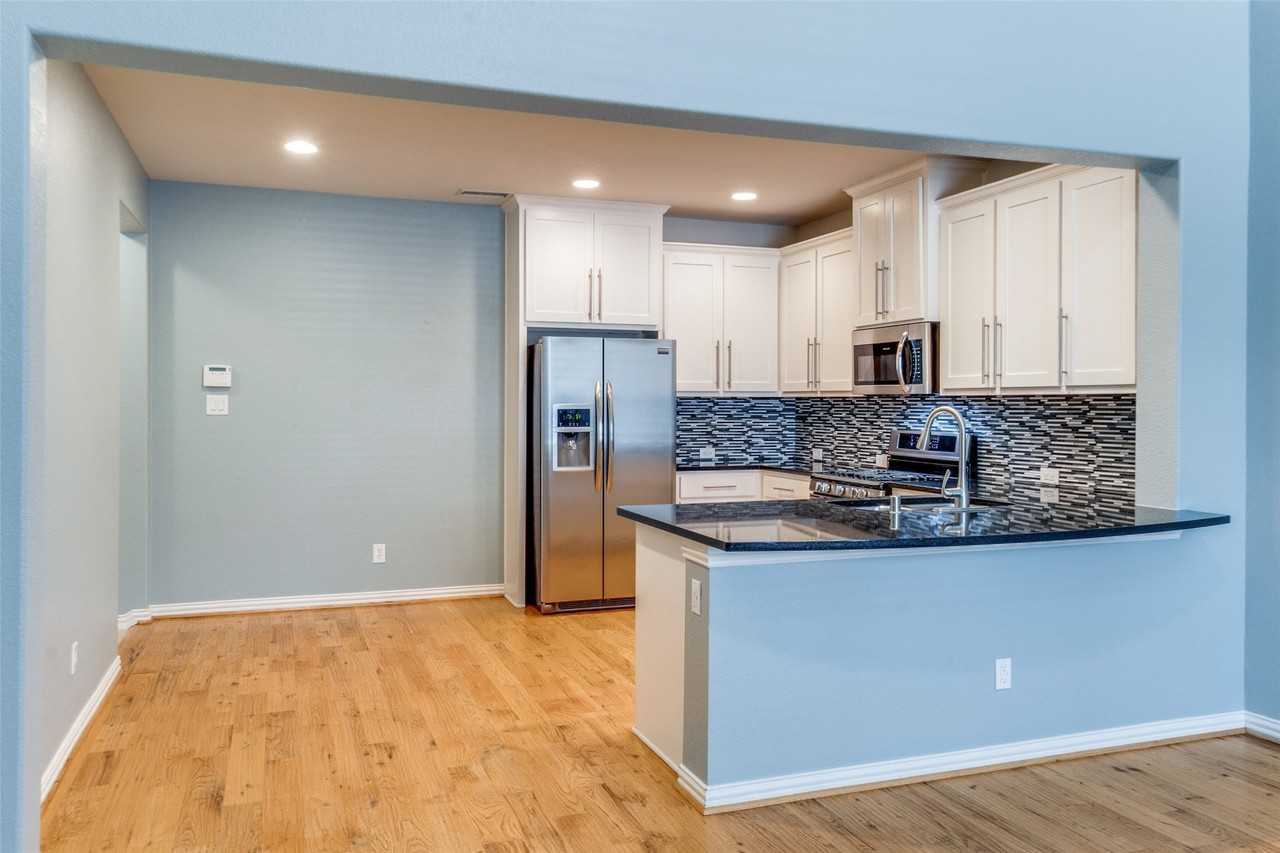 531 Matthew Pl - Photo 5 of 12