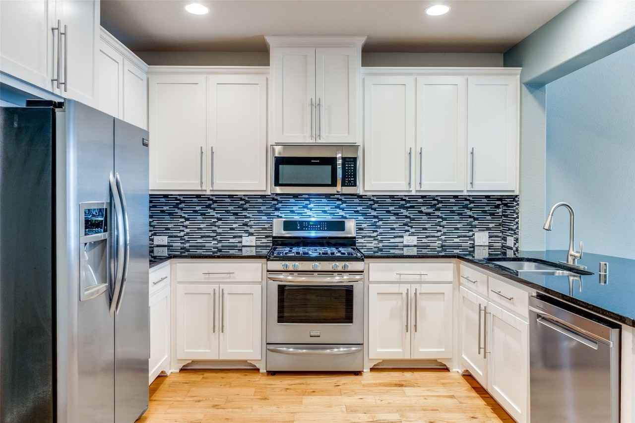 531 Matthew Pl - Photo 6 of 12