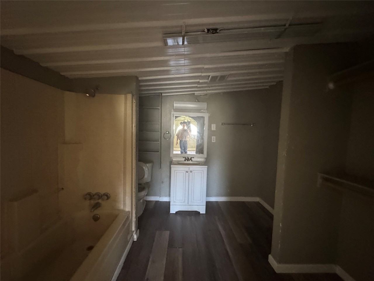 202 W Tarrant St - Photo 5 of 5