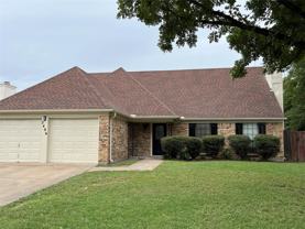 2406 Bentley Dr - Photo 1 of 1