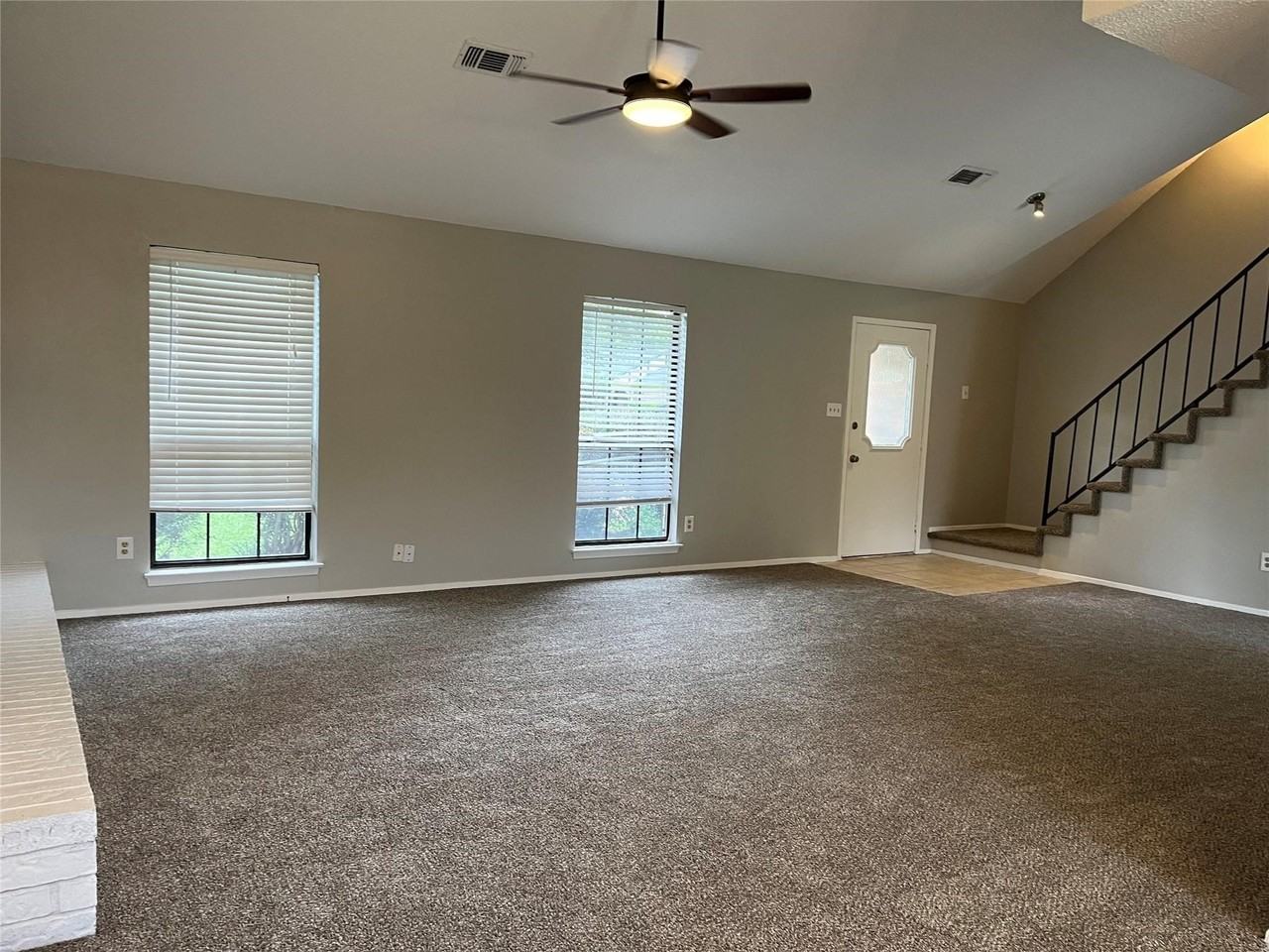 2406 Bentley Dr - Photo 6 of 14