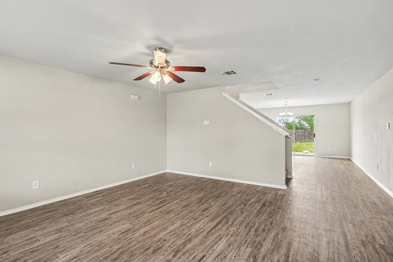 1733 Vineridge Ln - Photo 6 of 26