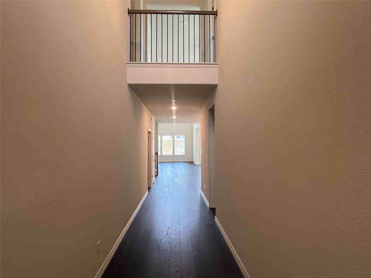 16108 Hidden Cove Dr - Photo 3 of 40