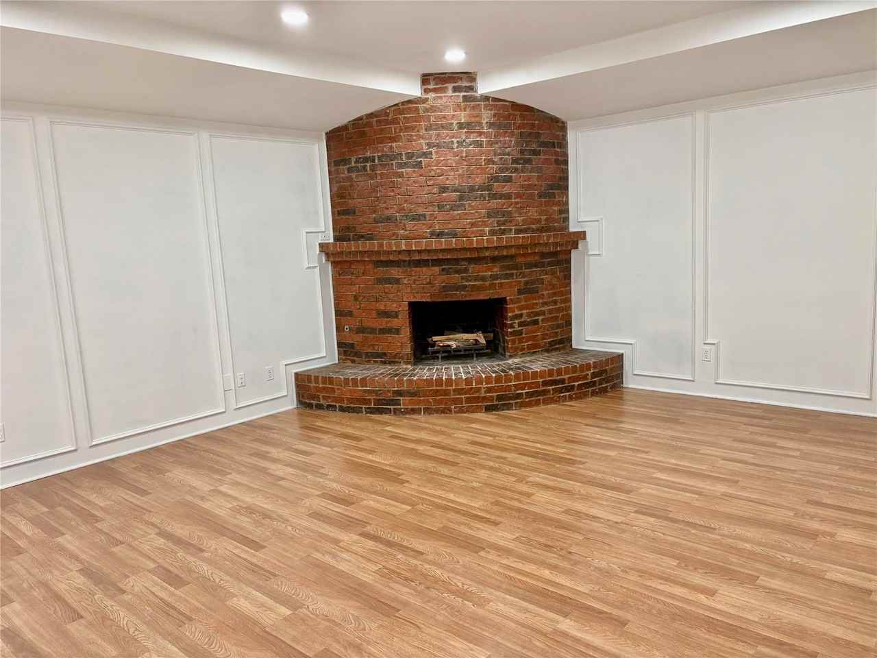 3900 San Mateo Dr - Photo 4 of 19