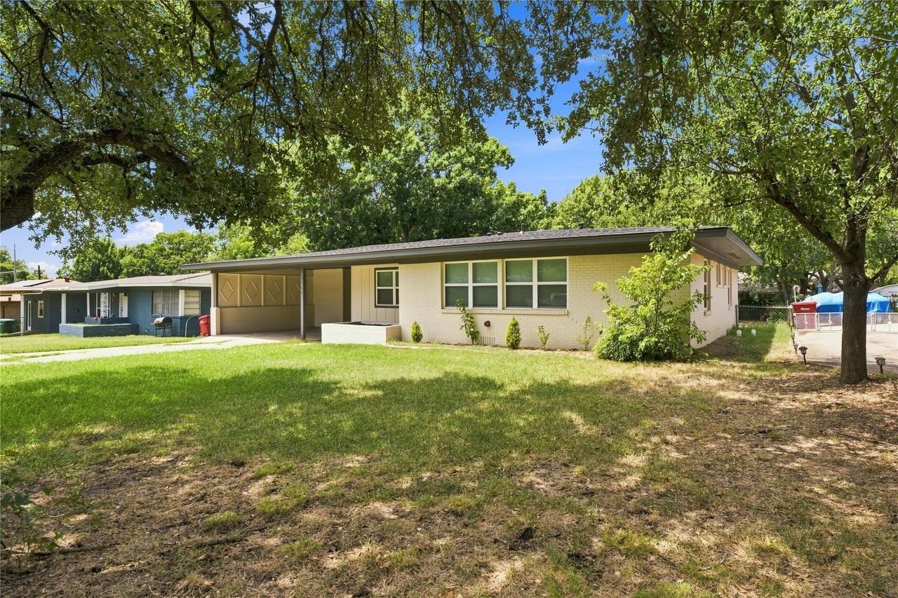 1411 W Shields Dr - Photo 3 of 28