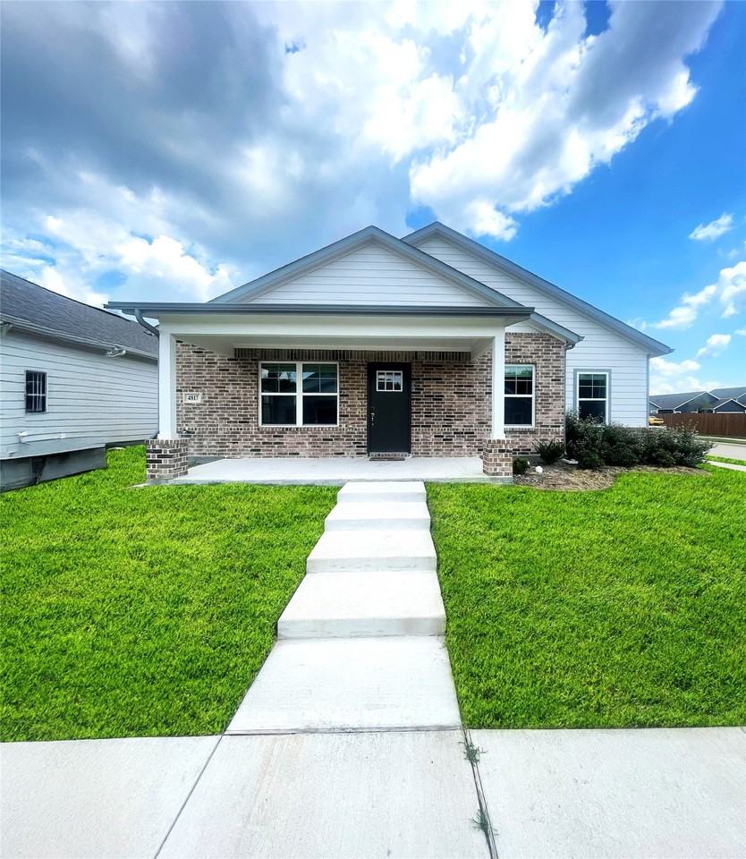 4817 Bullfrog Way