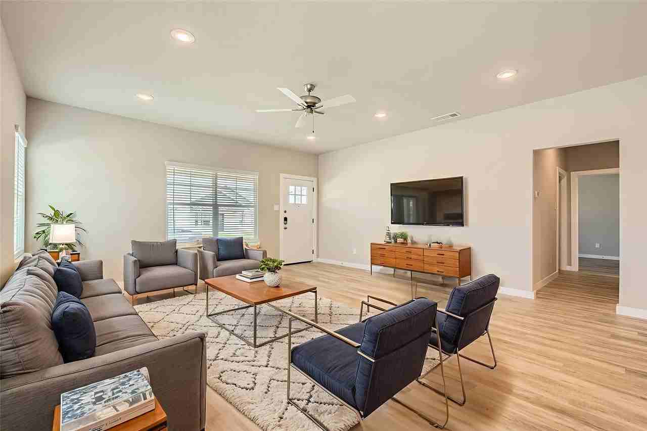 4817 Bullfrog Way - Photo 2 of 6
