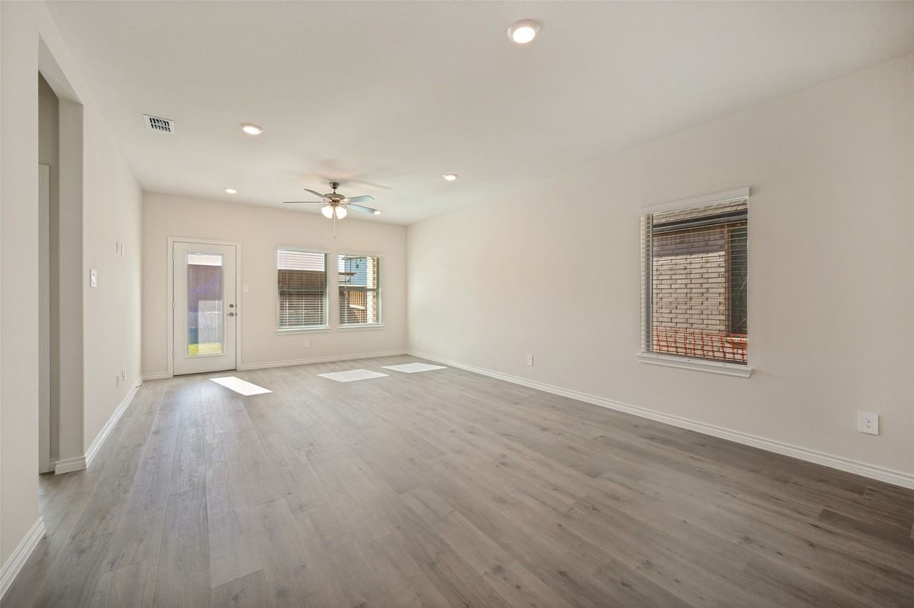 4321 Croton Spring Trl - Photo 6 of 14