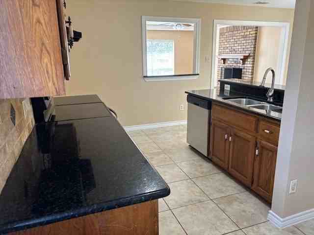 626 Stoneybrook Dr - Photo 2 of 18