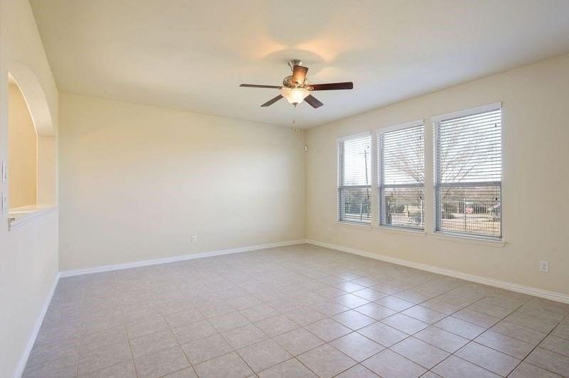 4001 Eaton Park Dr - Photo 5 of 24