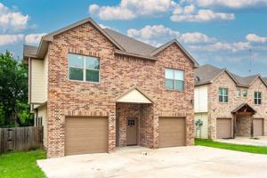 featured image of 440 Pecan Holw