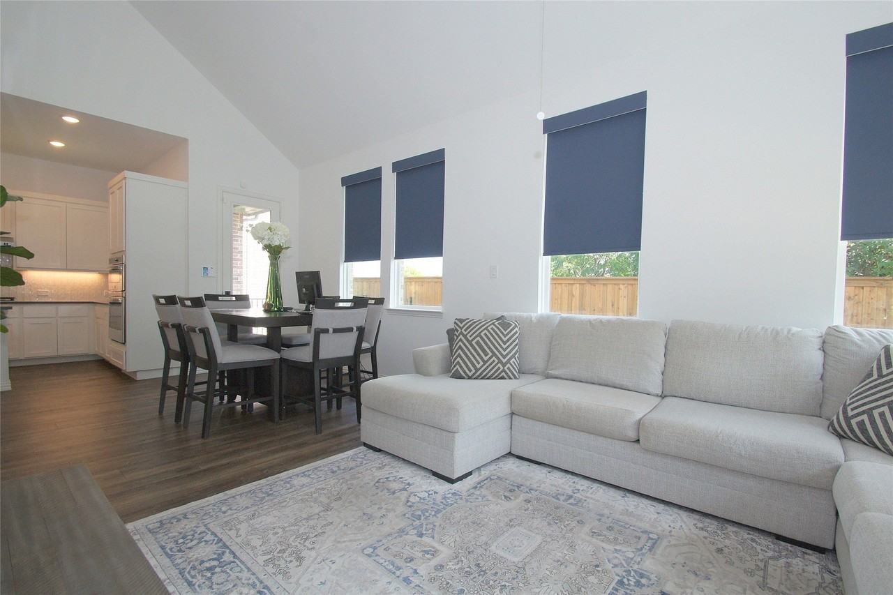7500 Denney Dr - Photo 3 of 18