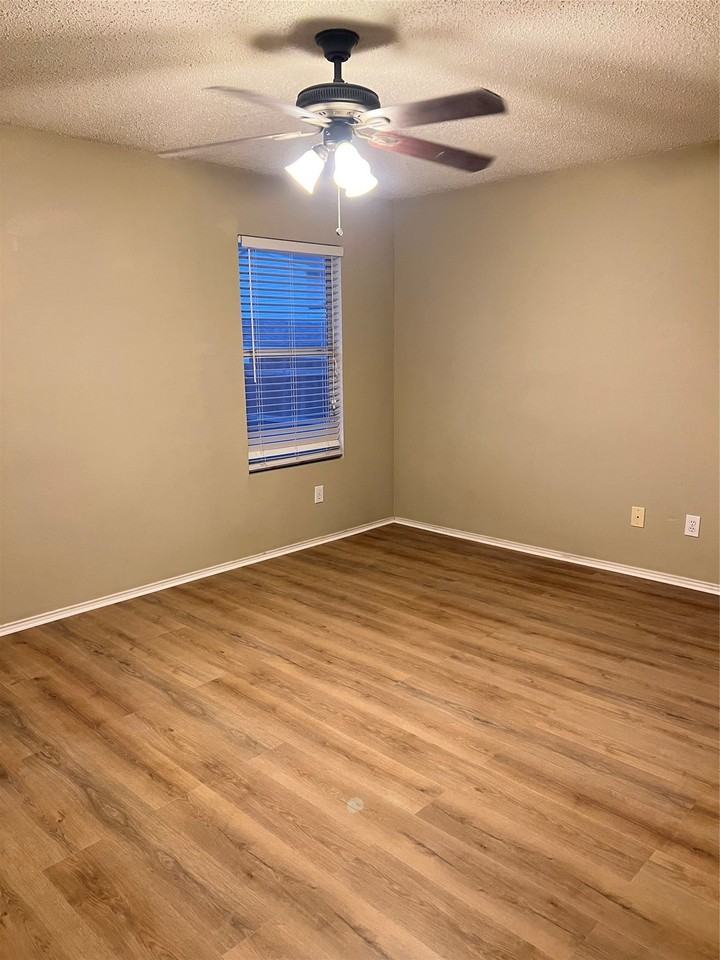4502 Cedar Crest Dr - Photo 2 of 19