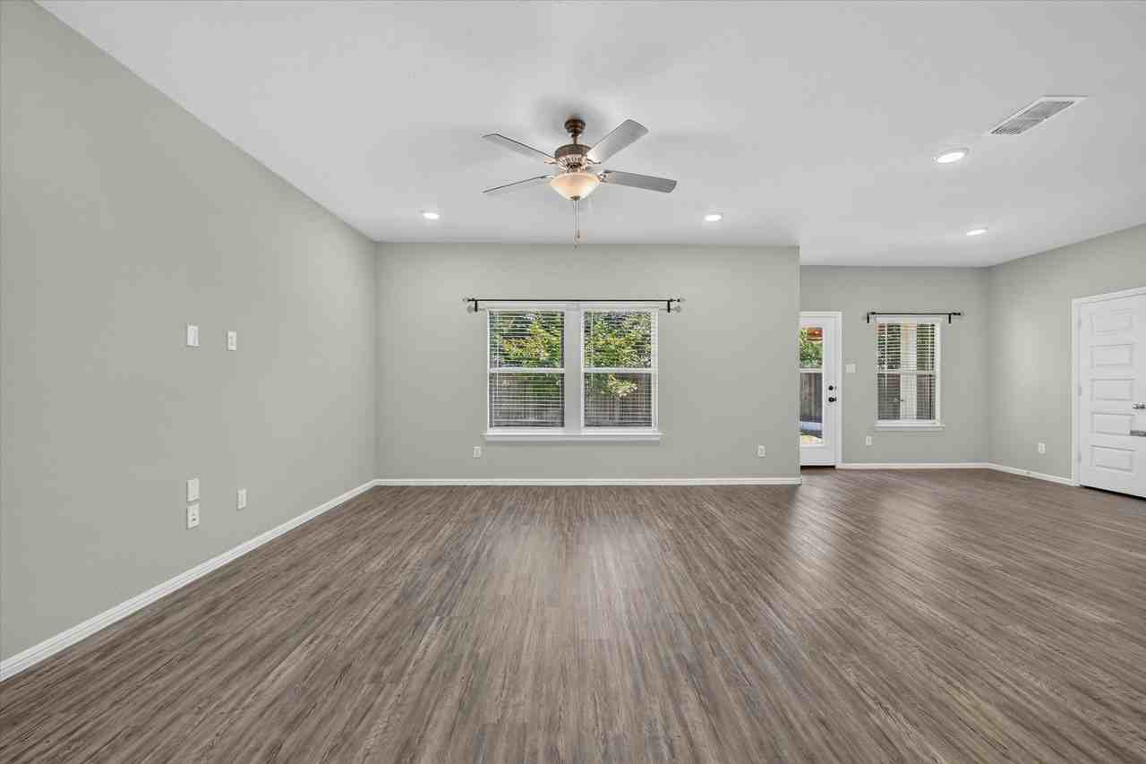 3348 Duncan Way - Photo 5 of 30