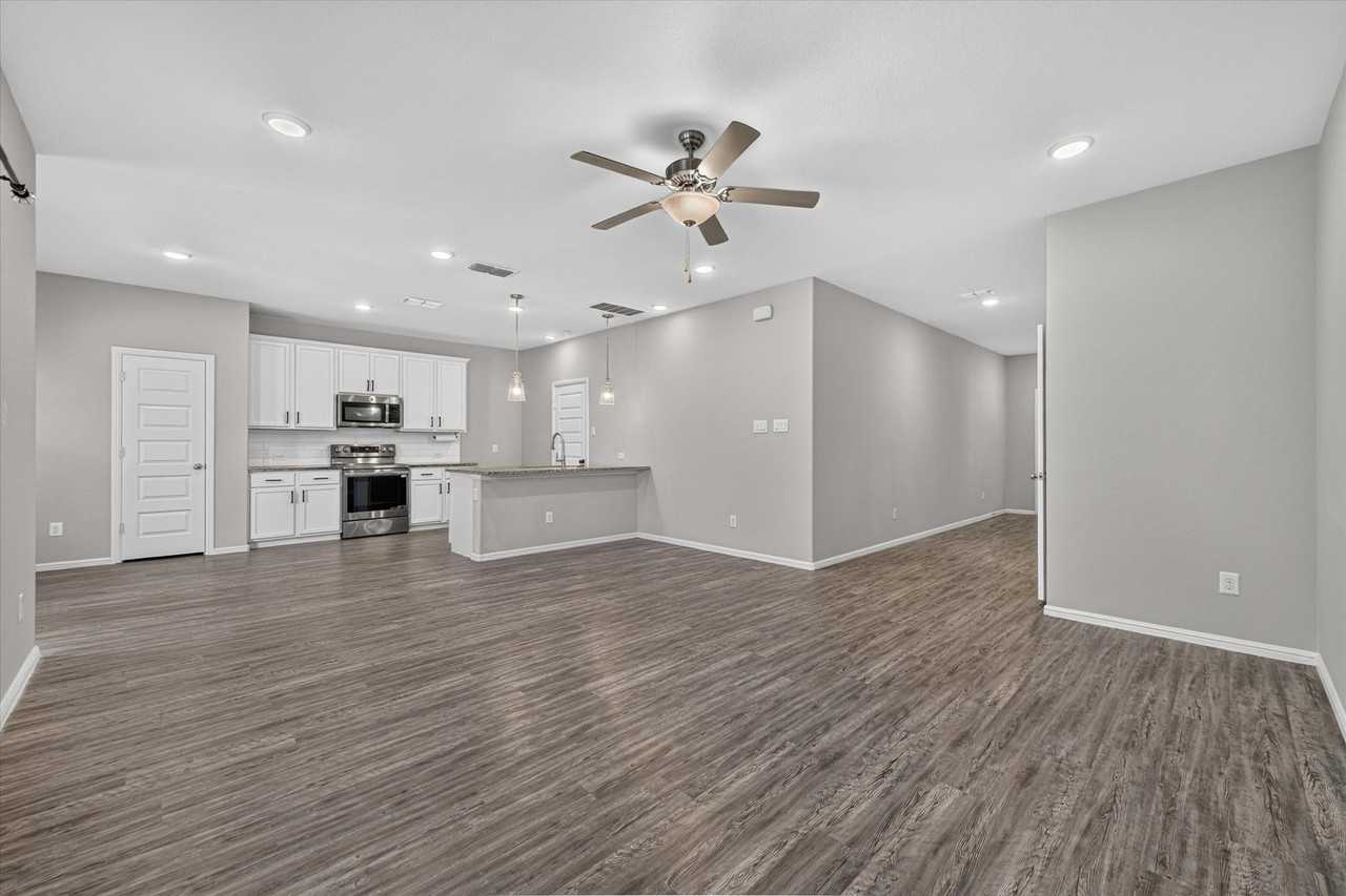 3348 Duncan Way - Photo 7 of 30