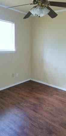 105 E Tyler St #A - Photo 3 of 7