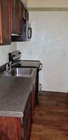 105 E Tyler St #A - Photo 6 of 7