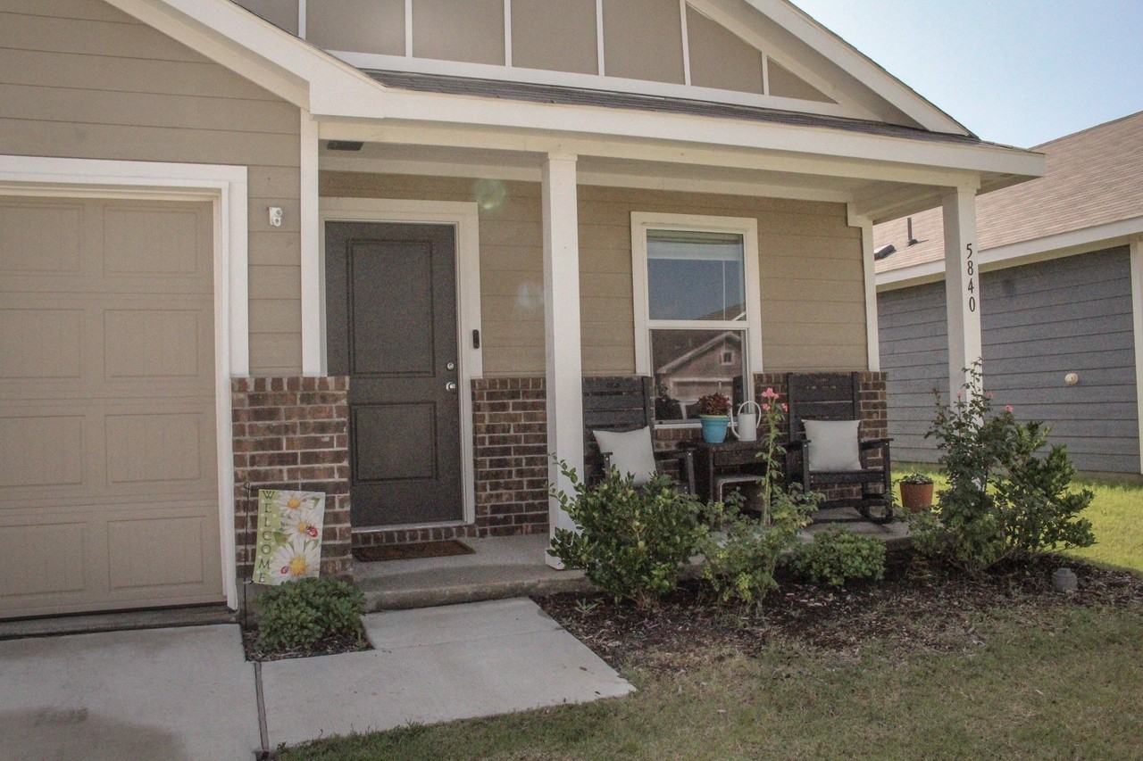 5840 Cherry Hollow Way - Photo 2 of 23