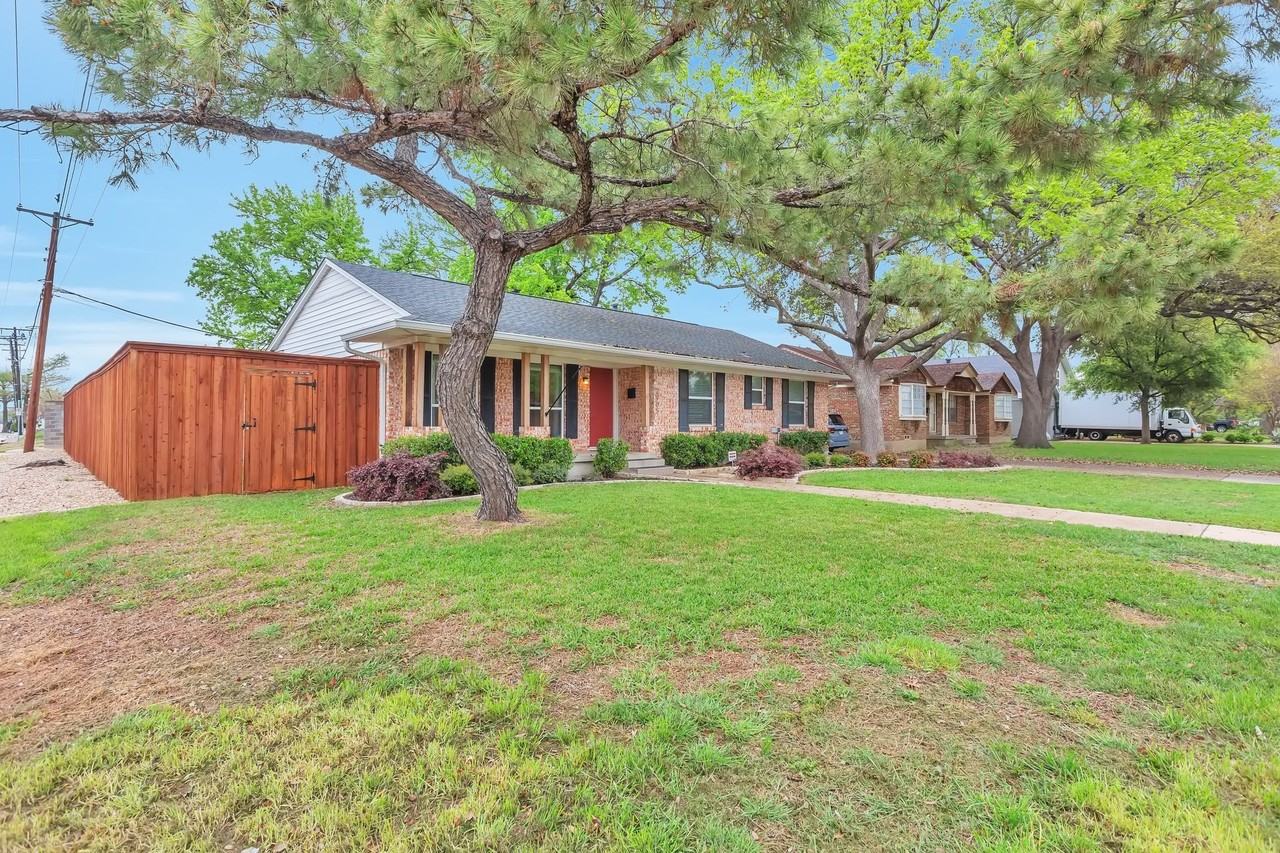 2905 Eric Ln - Photo 3 of 26