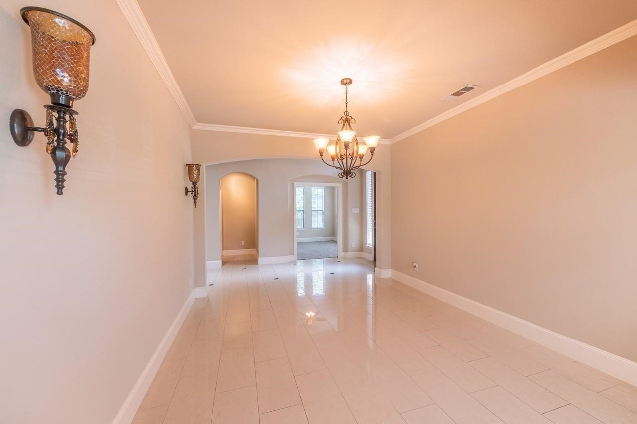 3517 Summerfield Dr - Photo 4 of 26