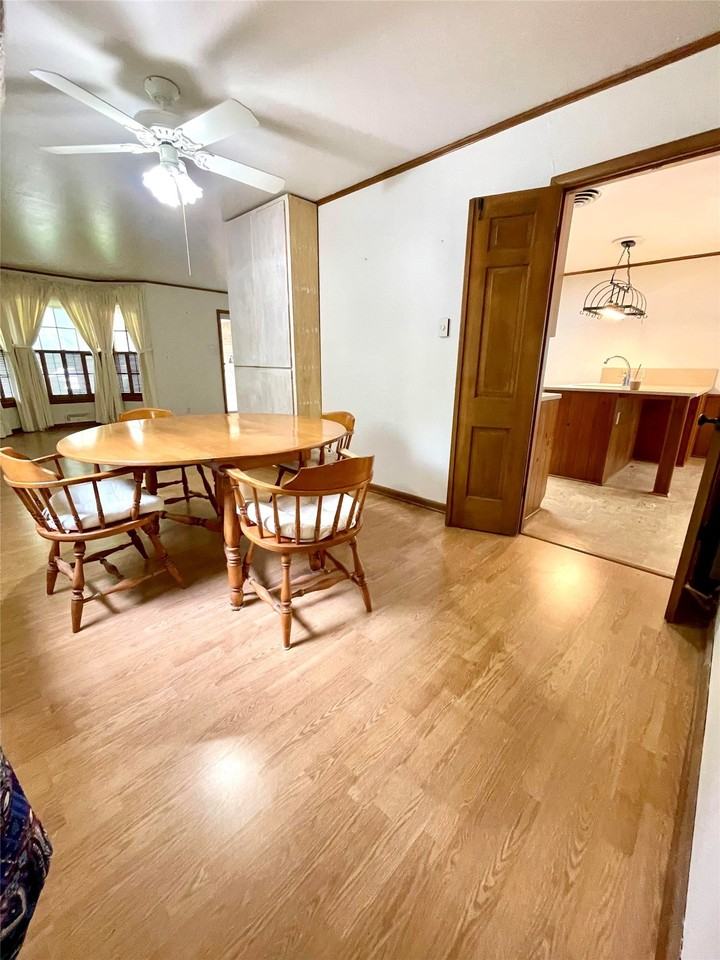 715 S Rusk St - Photo 6 of 32