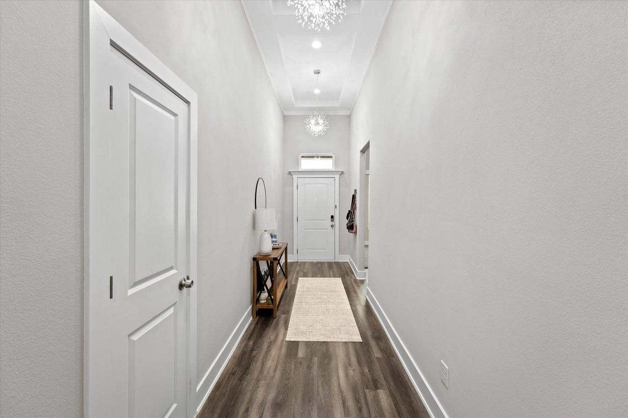 4520 Garrison Ave - Photo 3 of 17