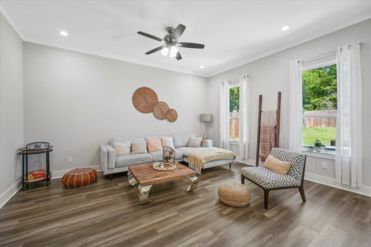 4520 Garrison Ave - Photo 6 of 17