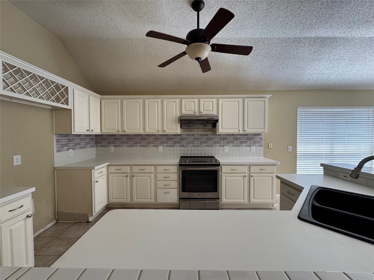 4712 Bull Run Dr - Photo 6 of 21