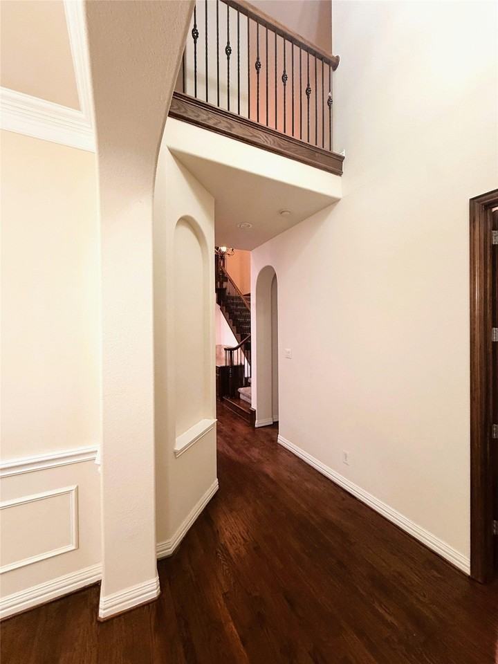 2215 Longview Rd - Photo 5 of 25