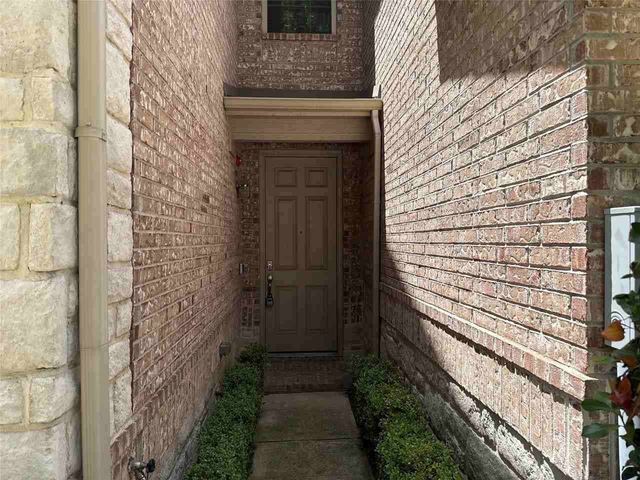2610 Jackson Dr - Photo 2 of 29