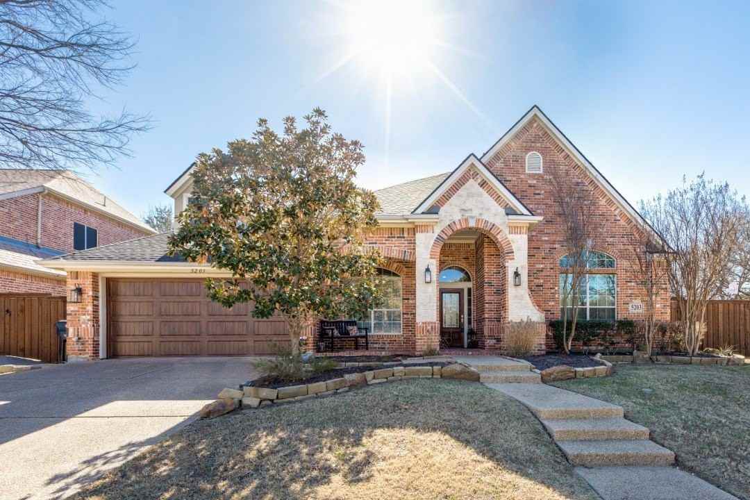 5203 Cree Dr - Photo 2 of 33