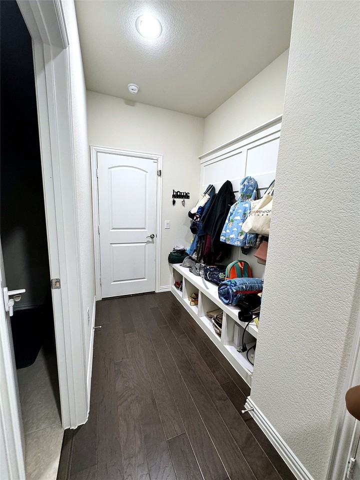2509 Temple Dr - Photo 5 of 28