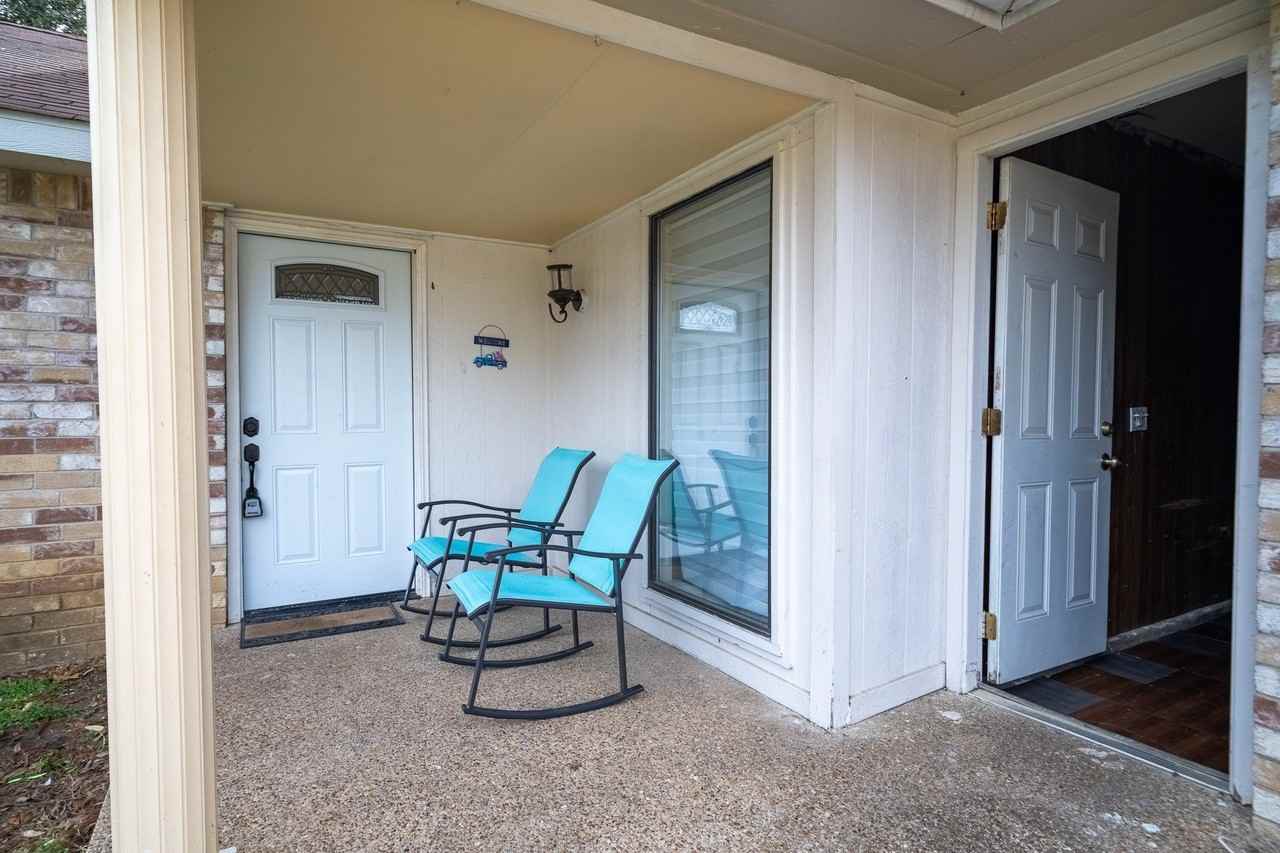 3005 Woodlark Dr - Photo 4 of 26