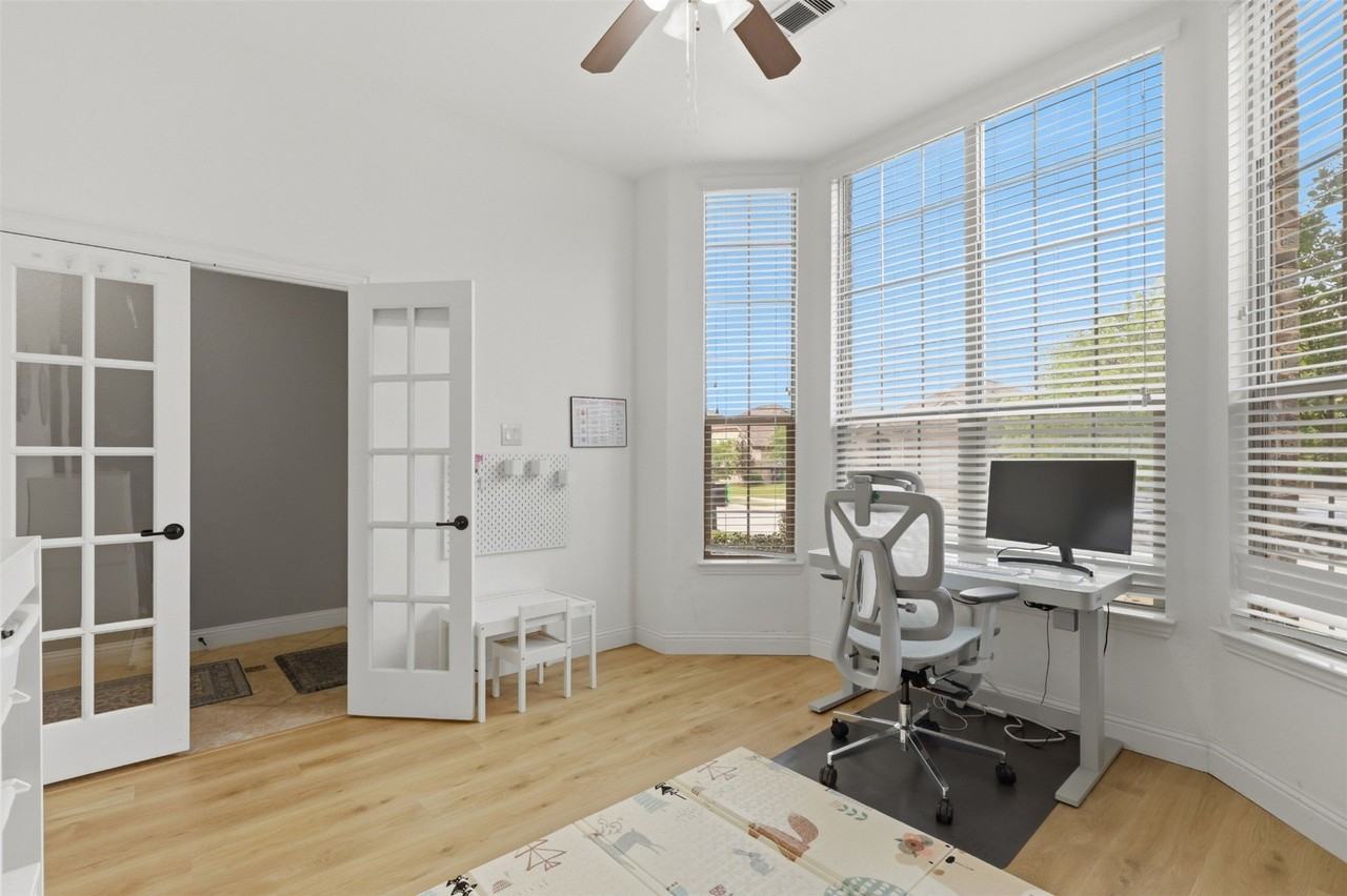 16512 Amistad Ave - Photo 5 of 29